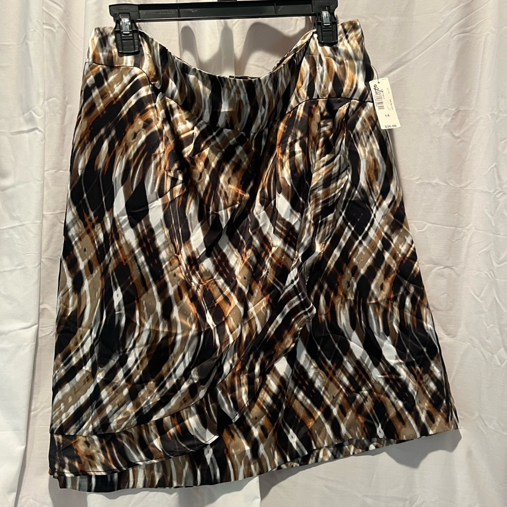 NWT Worthington skirt, size 14, multicolor (brown black tan) perfect for Fall 🍂